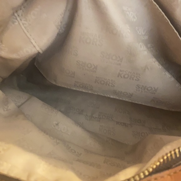 Michael Kors purse - Picture 8 of 16